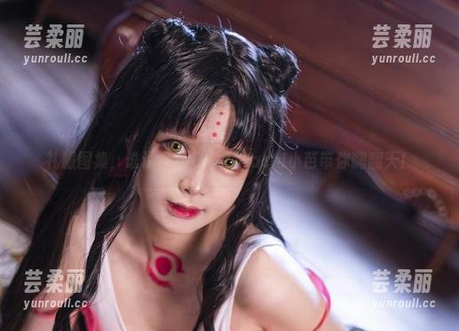 礼服图集，谁说只能安静？Hachi小芭带你嗨翻天！