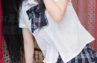 MiStar魅妍社 – 这FoxYini孟狐狸的写真集，竟然被她的连体衣带着走了，别太高调啊！