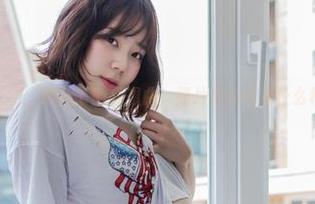 MyuA(뮤아)：网袜下的狂想曲，照片背后有着什么样的故事？