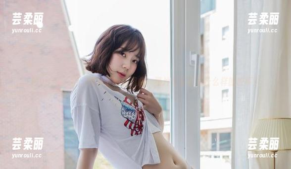 MyuA(뮤아)：网袜下的狂想曲，照片背后有着什么样的故事？