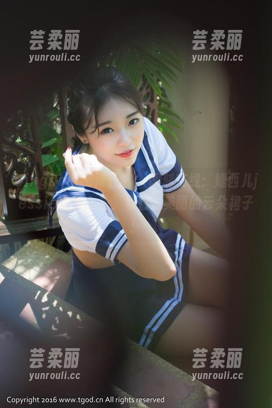 QingDouKe青豆客 - 即刻在线：婕西儿jessie婚纱合集，看看这美丽的云朵裙子！