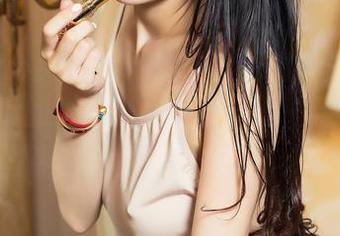 TouTiao头条女神 – 只要是刘瑾希的原图，更新后的维纳斯之爱就值得一看，oh这些姿态真是让人想入非非！