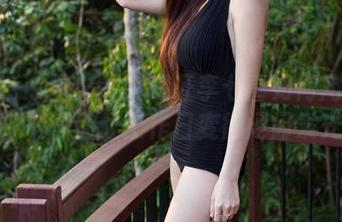 TuiGirl推女郎 – 见证李七喜如何用高清职业装套图让工作日变得闪闪发光！