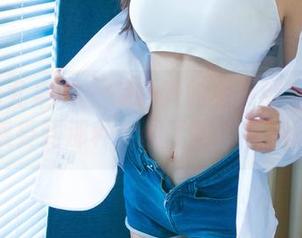 UGirls尤果网 – 倪叶腾的兔女郎私拍合集，你感受到那种氛围了吗？有点暧昧？