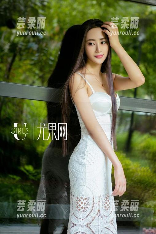 UGirls尤果网 - 诗朵雅的自拍美图：这一系列让你瞬间变身‘图包’女神