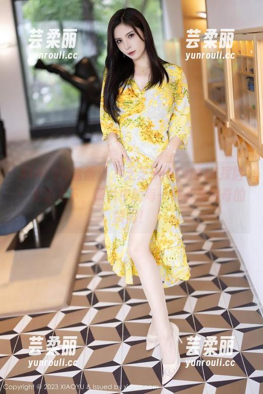 XIAOYU语画界 - 芝芝Booty的JK探险：无圣光下，图片中的每一处都是好奇的瞬间！