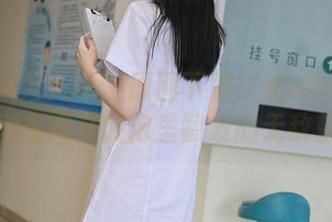 Xiuren秀人网 – 原图下载：看Manuela玛鲁娜在高开旗袍里散发的无敌魅力！