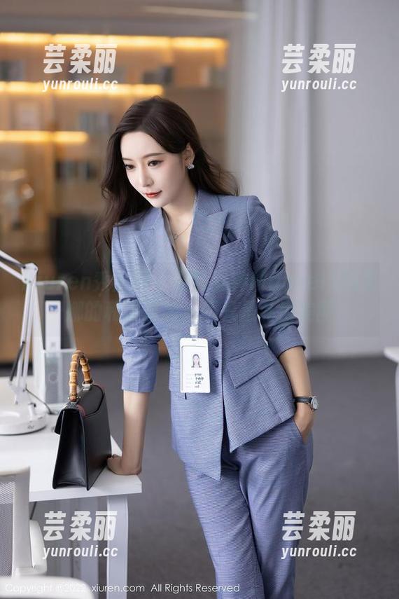 Xiuren秀人网 - 美臀女神Manuela玛鲁娜的和服时刻：不只是私房美图