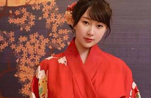Xiuren秀人网 – 张美荧黑白私拍：图集里的情绪，简简单单却深邃