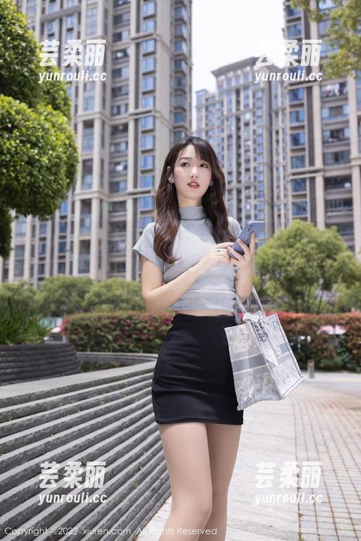 Xiuren秀人网 - 从图书馆到操场，徐莉芝Botty的校园高清图集，偶尔的走神，真是又甜又涩的体验。