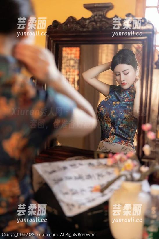 Xiuren秀人网 - 更新了！李七喜的美脚套图，你准备好被惊艳了吗？