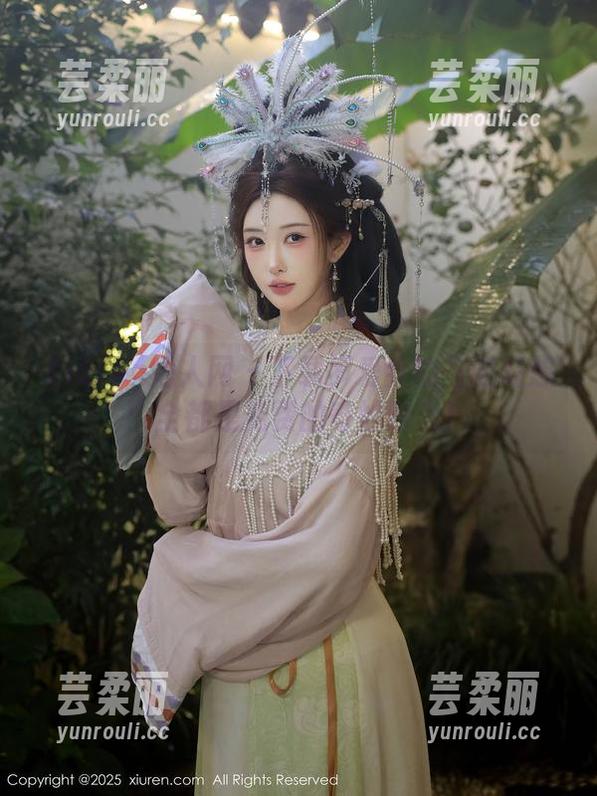 Xiuren秀人网 - 下载罗爱乔的圣诞幻想：全都是免费的奇妙时光！