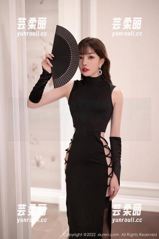 Xiuren秀人网 - 跟着赵惟依coco海边探险，全集写真带你领略‘浪’又‘妩’的瞬间