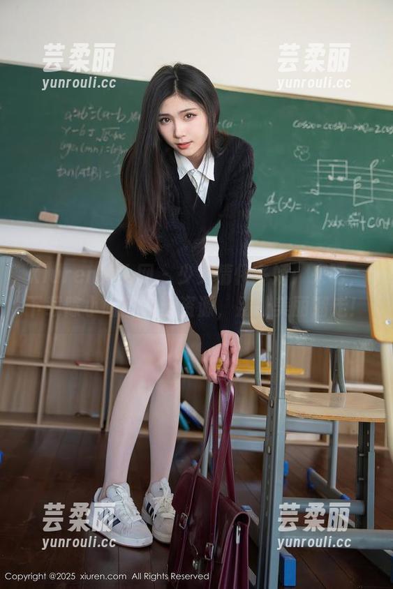 Xiuren秀人网 - 少女情怀多娇：来吧，下载陈小喵的高清资源，别让美丽溜走！