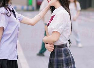 YouMi尤蜜荟 – ‘这是我的写真，嗨！我是熊小诺女神，作品里的每个动作都像我跑步时的尴尬！’