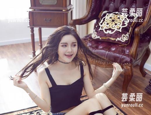 YouWu尤物馆 - FoxYini孟狐狸和她的兔女郎，可以说是图片里的奇幻组合，观看后竟让我灵感迸发…