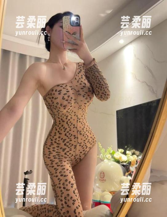 微密圈 - 不爱笑的赛琳的不可思议：喜怒哀乐的嘉宾帖作品合集