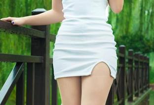 丽柜 – 英子与灰丝的完美融合：一部不设防的写真图册