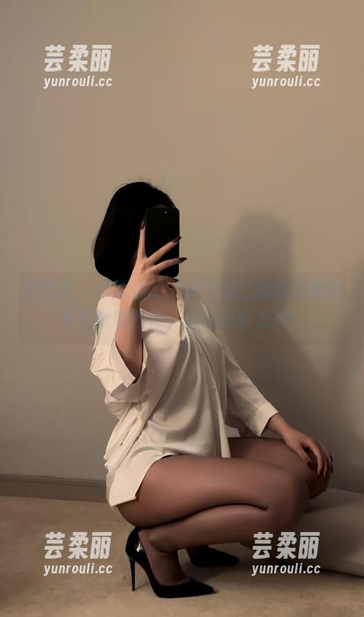 微密圈 - 求求你了，保守的二舅妈的御姐照更新得勤点，别让我等太久！