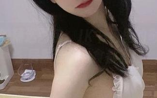 倦倦喵的精选图包：JK书包里的奇妙冒险，居然连小零食都有！
