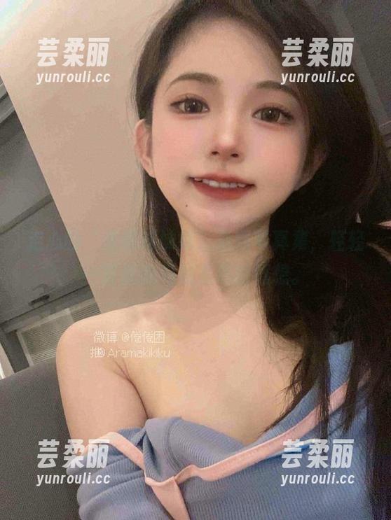 走心的“倦倦喵妹妹”最新写真集，轻轻一瞥就能勾起无尽的遐想。