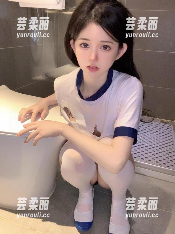 新图警报！倦倦喵带来最新御姐更新，快来围观！