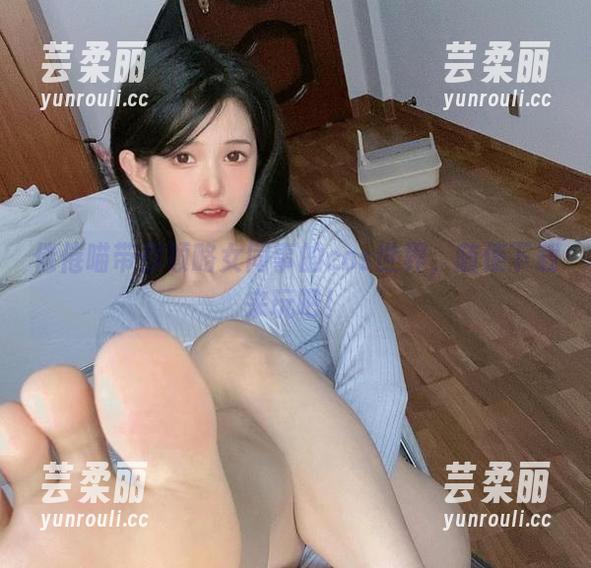 倦倦喵带你领略女同事的cos世界，随便下载来玩吧！