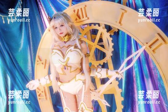 咬一口兔娘：这组死库水写真，每一张都是壁纸界的‘神仙’！