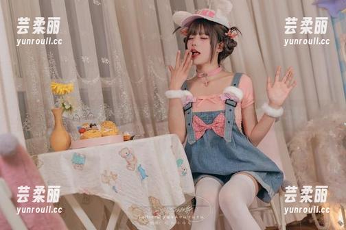 咬一口兔娘的水手服写真合集——谁说制服只适合上课？
