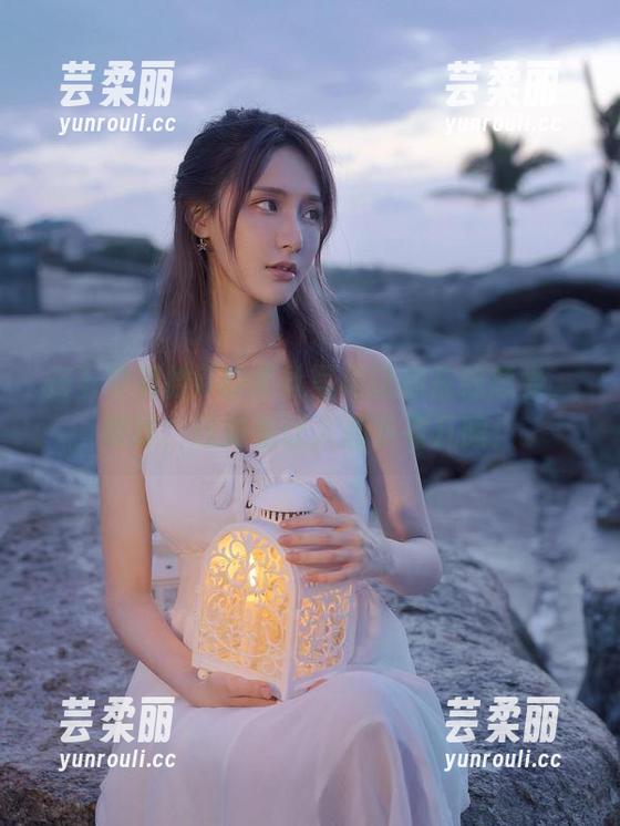 在下萝莉控ii的蕾丝写真让你在线感受，哎呀，这真是让人想多看几眼！
