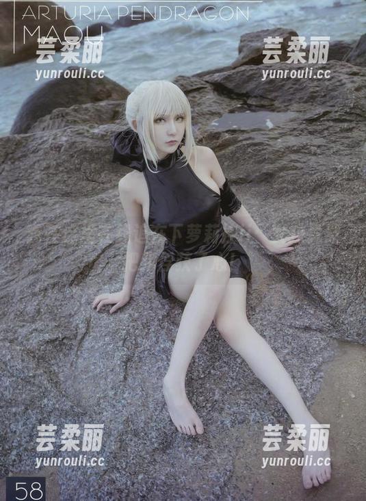 我在这里在线追在下萝莉控ii：女孩竟然把我俘获了心！