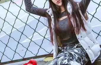 头条女神 – 梦心玥健身房性感写真集：高清捕捉每一个诱惑的角度
