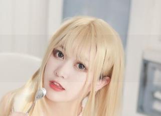 白裙里的风情万种：看奇行家狗崽如何玩转写真套图！