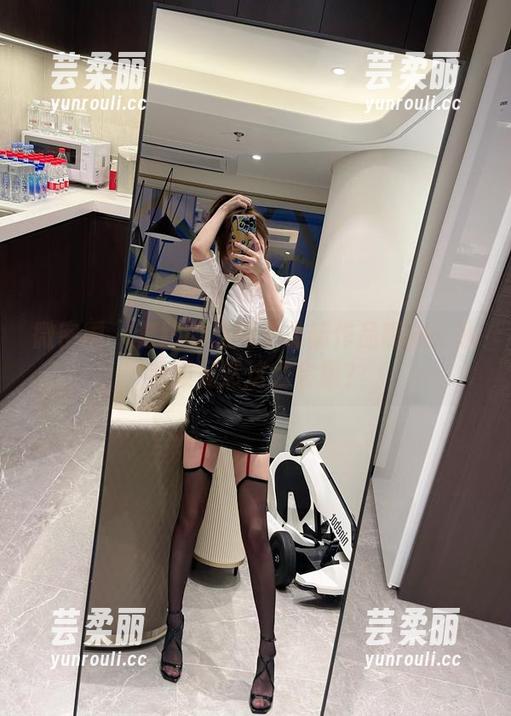 微密圈 - 奔跑的晶骡子最新作品曝光：水手服竟然这么会撩？