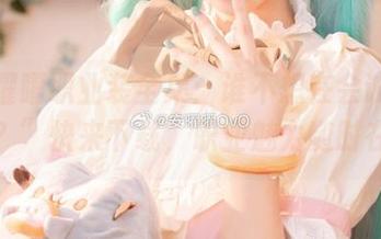 “安曜曜职业装全集：谁不想在会议上被赞美？”快来下载，职业魅力随时在线！