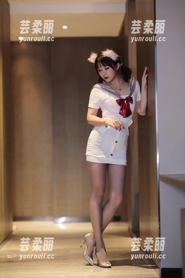 小女巫露娜老师的上课风格,听说全套原图特别‘吸引’! 小女巫露娜老师的上课风格,听说全套原图特别‘吸引’!