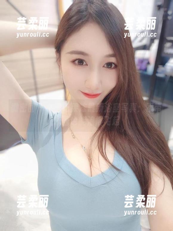 微密圈 - 小玉吃果冻最新浴室写真：不带泳圈也能浪得飞起