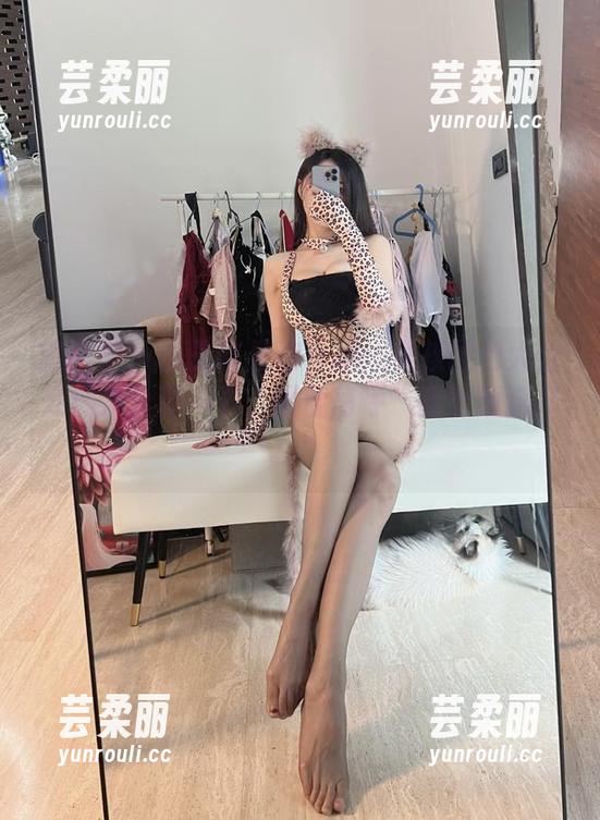 微密圈 - 小玉吃果冻专项：女孩图包大公开！来分享一下，顺便高呼“我也想这样！”