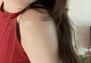 微密圈 – 小玉吃果冻户外资源大揭密：她为什么总是被蚊子追着跑？