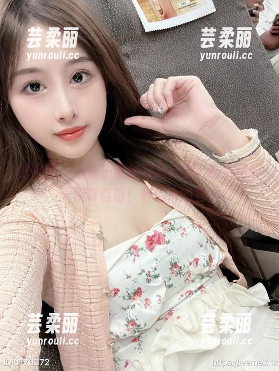 微密圈 - 小萌子最新写真资源，纯白色的天使降临啦！等你来点赞！