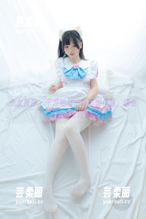 少女秩序 - 千澄的每一帧瑜伽作品，都在和我调皮地对视