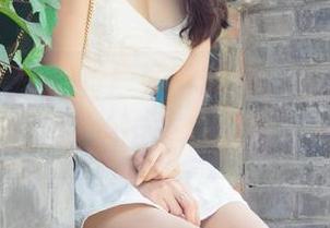 尤果网 – 最新的户外写真集，松果儿默默告诉我：自拍也要有‘树’气质！