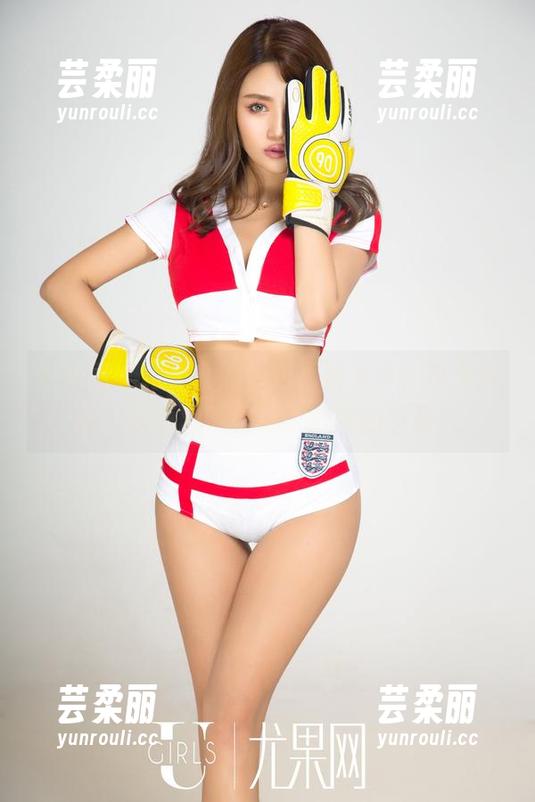 尤果网 - 松果儿的海边高清写真，真是把阳光和海浪都拍成了心跳的节奏！