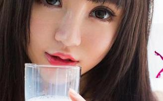 尤果网 – 美替的最新图包：吊带搭配，别有洞天！