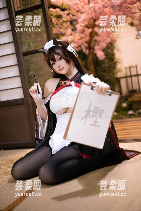 屿鱼yukako的双人写真集：就在这里，梦与现实交汇
