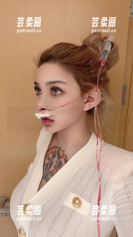 微密圈 - 希希Gina学姐在线发货，高清画质真的是绝了！