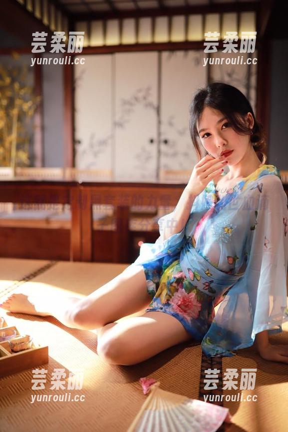 这就是定制黑套装的力量，抖娘利世血滴子图库分享中！