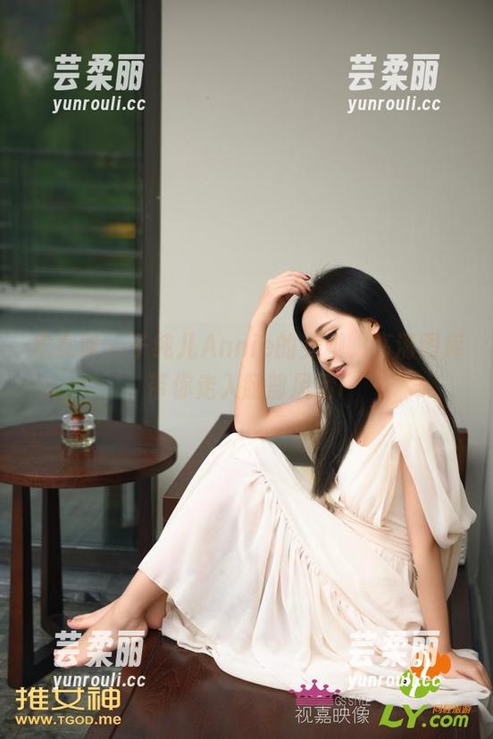 推女神 - 子纯儿Annie的美脚，高清图库带你走入腿部风情!