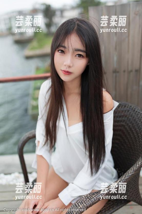 推女神 - 原图里，高能肉丝赵伊彤，竟然把我看得有点迷