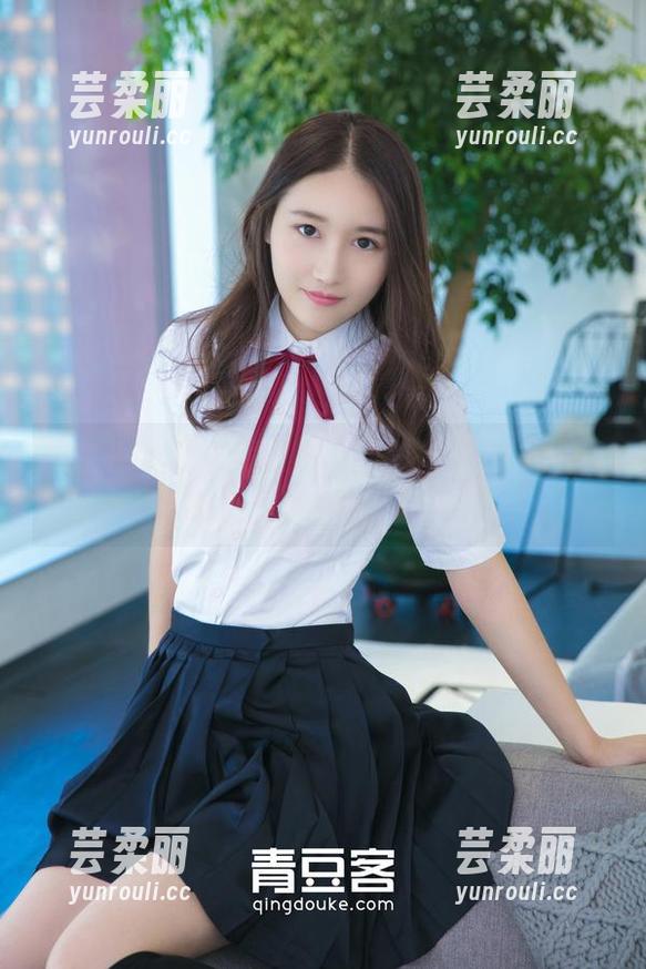 推女神 - 穿上定制校服，陆梓琪的写真让你感受青春的气息！